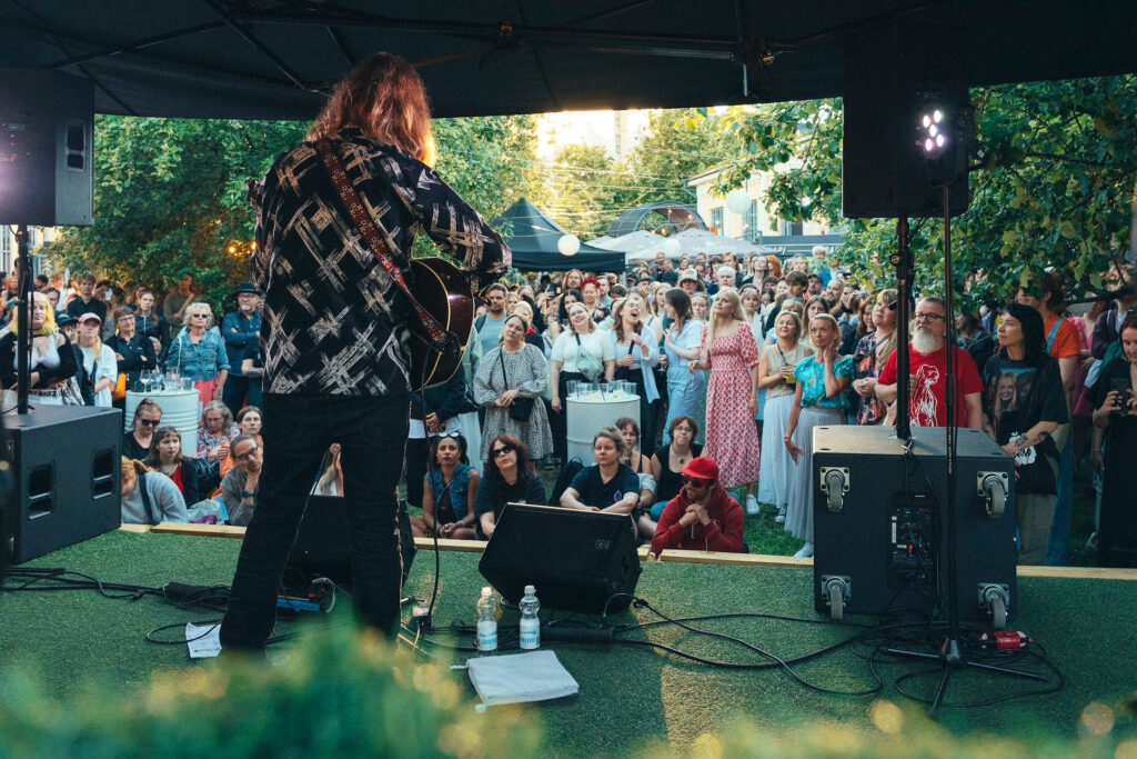 Korjaamon kesäpihan ohjelmisto julki – “Kulttuuri kuuluu kaikille, ei vain niille joilla on varaa”